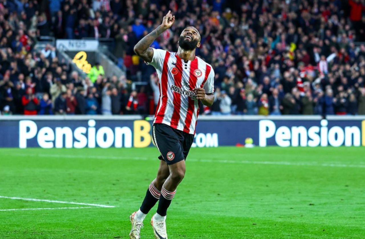 Igor Thiago, de 24 anos, entrou para a história do futebol inglês nesta quarta-feira (7) | Redes Sociais / Reprodução