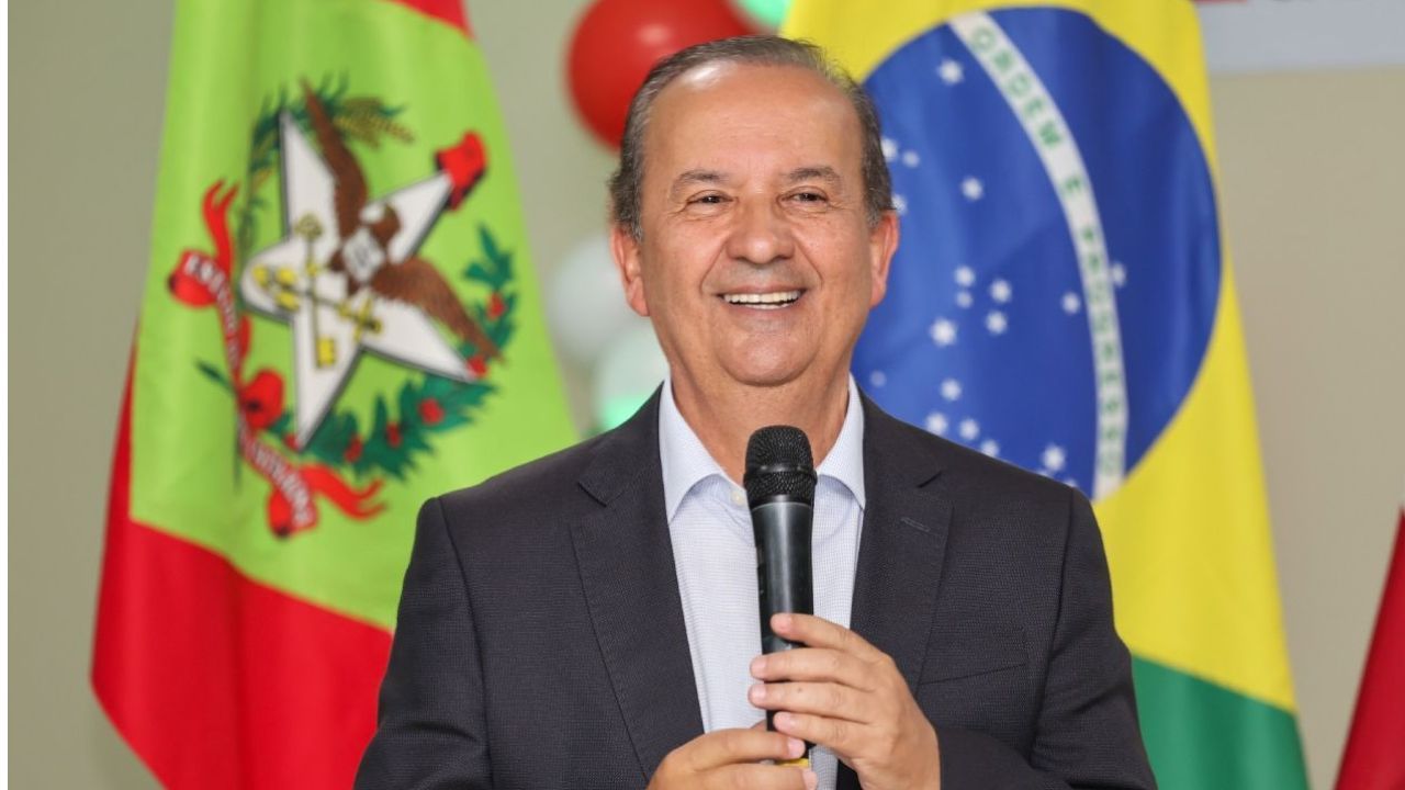 Jorginho Mello é reeleito governador de Santa Catarina Jorginho Mello é reeleito governador de Santa Catarina
