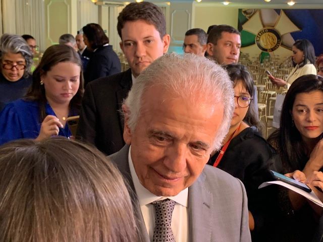 Forças Armadas não podem ter aura de suspeição, diz ministro da Defesa de Lula sobre 8 de janeiro