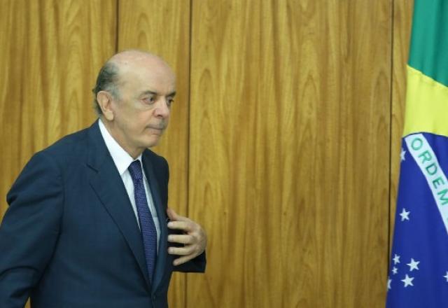 José Serra pediu licença de seu cargo no Senado
