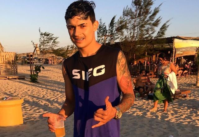 Jovem morto dentro de delegacia por PM