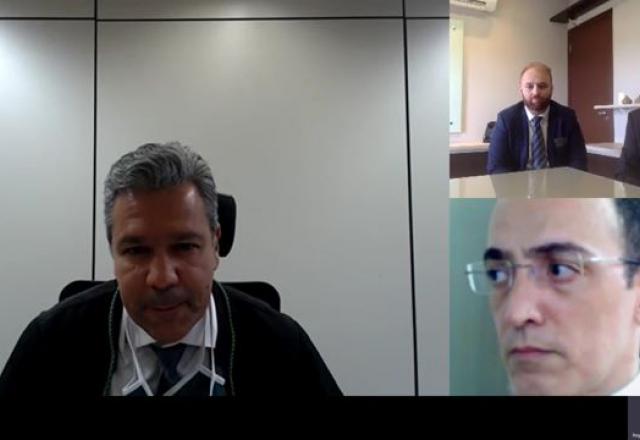 Juiz em audiência com o hacker Walter Delgatti Neto