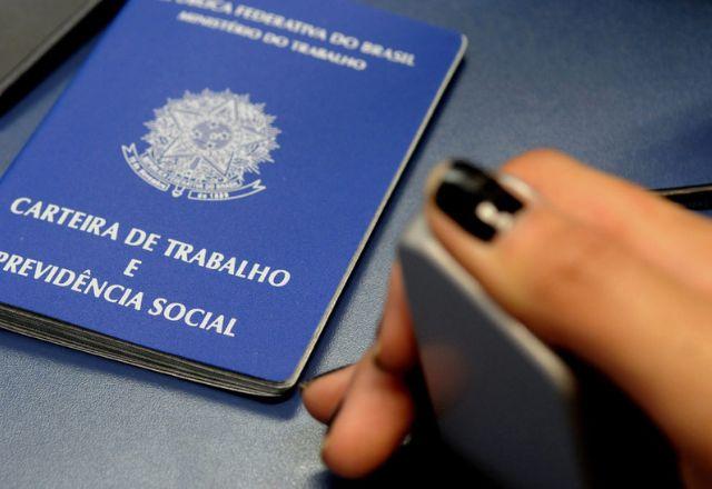 Juntos, setores de comércio e serviços, empregaram 57,6% de brasileiros em março  | Agência Brasil