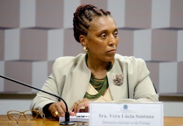 Jurista negra Vera Lucia em sessão no Congresso