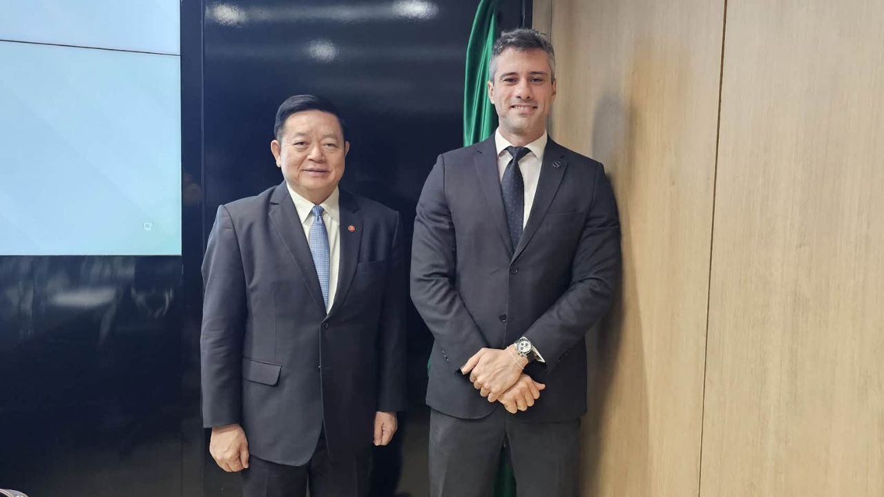 Tensao Com Eua Aproxima Brasil De Bloco Da Asia