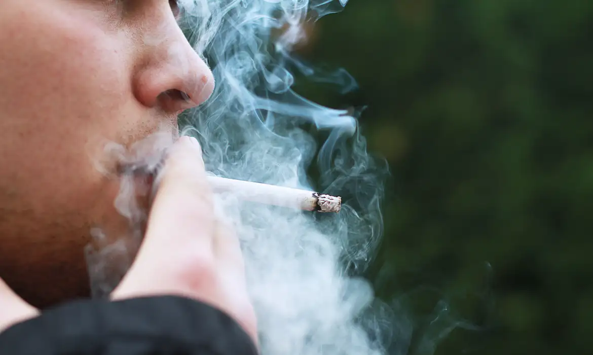 Cigarro responde por 80% das mortes pro câncer de pulmão no Brasil - Foto: Krucha/Pixbay