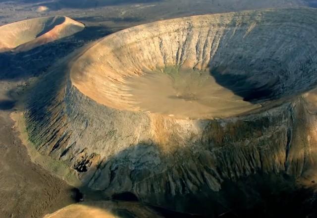 Lanzarote é o lugar certo para quem se aproximar de vulcões