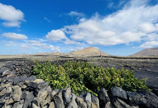 Lanzarote, linha espanhola com paisagem misteriosa