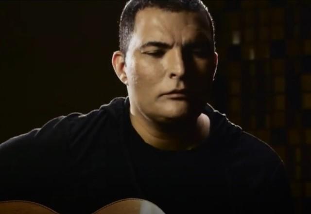 Leandro Lehart ganhou fama nacional ao liderar o grupo Art Popular, na década de 1990 | Reprodução/Redes Sociais