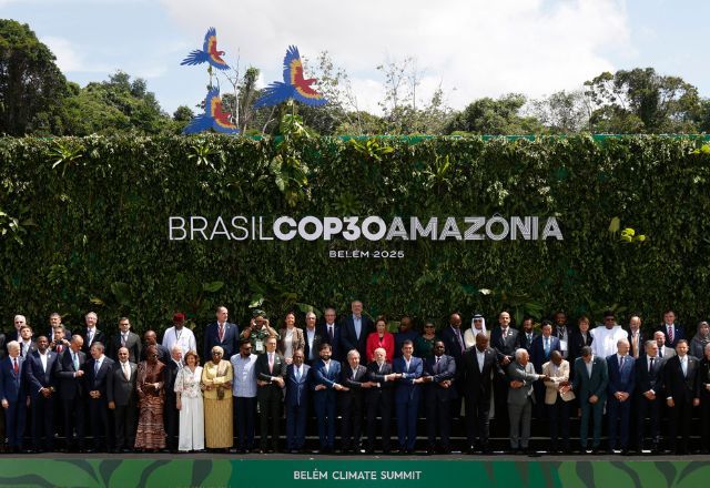 Lideres posam para a foto de familia durante a COP 30 | Foto de Hermes Caruzo/COP30