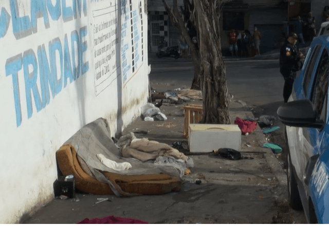 Crime aconteceu no meio da rua, na calçada do cemitério  | SBT Rio
