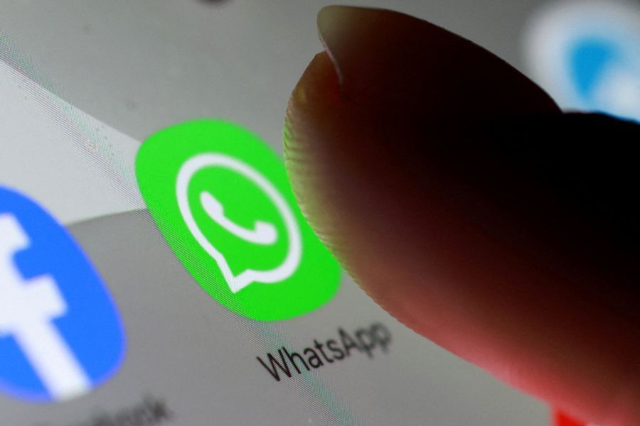 Logo do WhatsApp em tela de celular | 27/10/2025/Reuters/Dado Ruvic