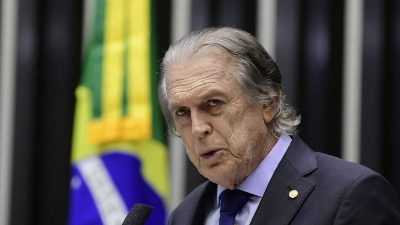 Ex-bolsonarista será candidato a suplente de senador do PT Ex-bolsonarista será candidato a suplente de senador do PT