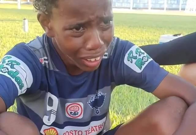 Luiz Eduardo relata ter sido vítima de racismo durante partida em Goiás