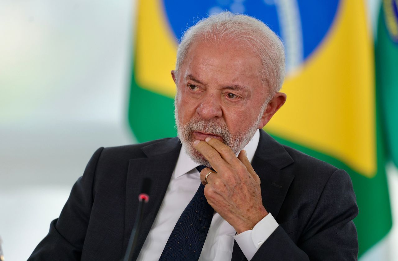 Oposição se antecipa a Lula e articula derrubar taxa das blusinhas antes da eleição Oposição se antecipa a Lula e articula derrubar taxa das blusinhas antes da eleição