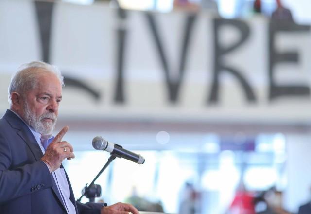 Lula diz que pode estabelecer preço mínimo para alimentos Lula diz que pode estabelecer preço mínimo para alimentos