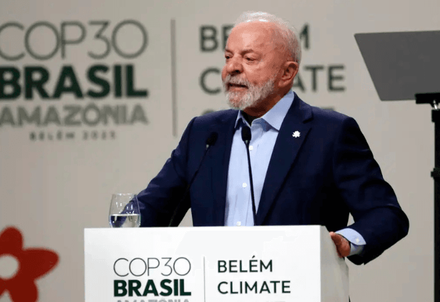 "Mudar a nossa relação com o planeta é uma tarefa urgente", diz Lula à Cúpula dos Povos
