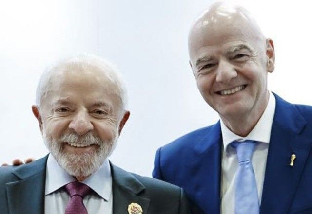 Lula (PT) e Infantino em encontro na Malásia, em outubro de 2025 | Divulgação/Ricardo Stuckert/PR