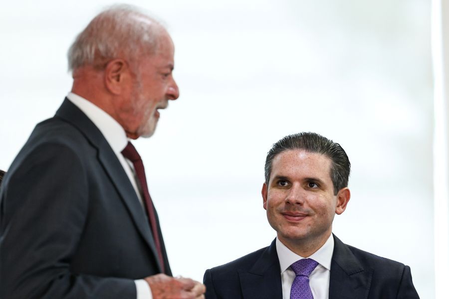 Lula (PT) e Motta (Republicanos-PB) em foto de dezembro de 2025 | Divulgação/Marcelo Camargo/Agência Brasil