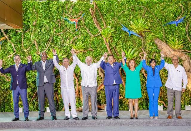 Lula com representantes dos países membros da OTCA