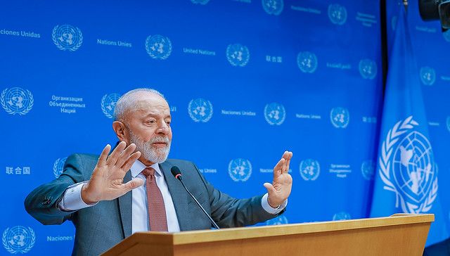 Guerra na Ucrânia: "Se Zelensky for esperto, vai buscar a solução diplomática", diz Lula
