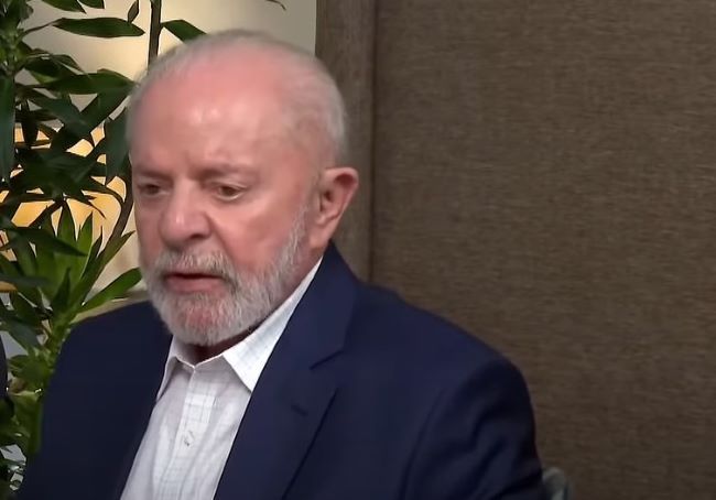 Lula agenda primeiro evento público no Planalto após acidente doméstico