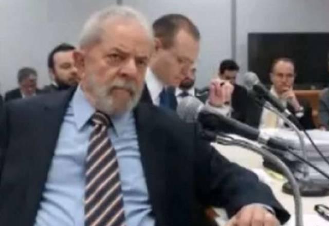 Lula durante depoimento à Justiça Federal