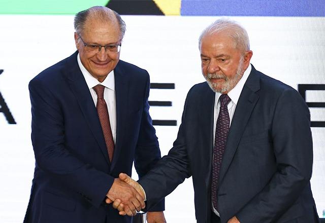 Lula e Alckmin anunciam medidas para o setor automotivo