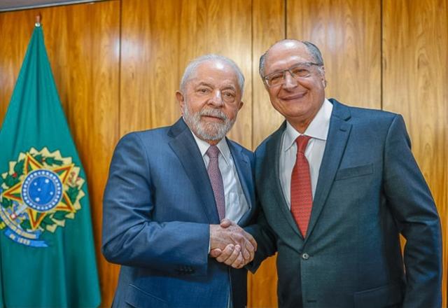 Lula e Alckmin se cumprimentando (Ricardo Stuckert)