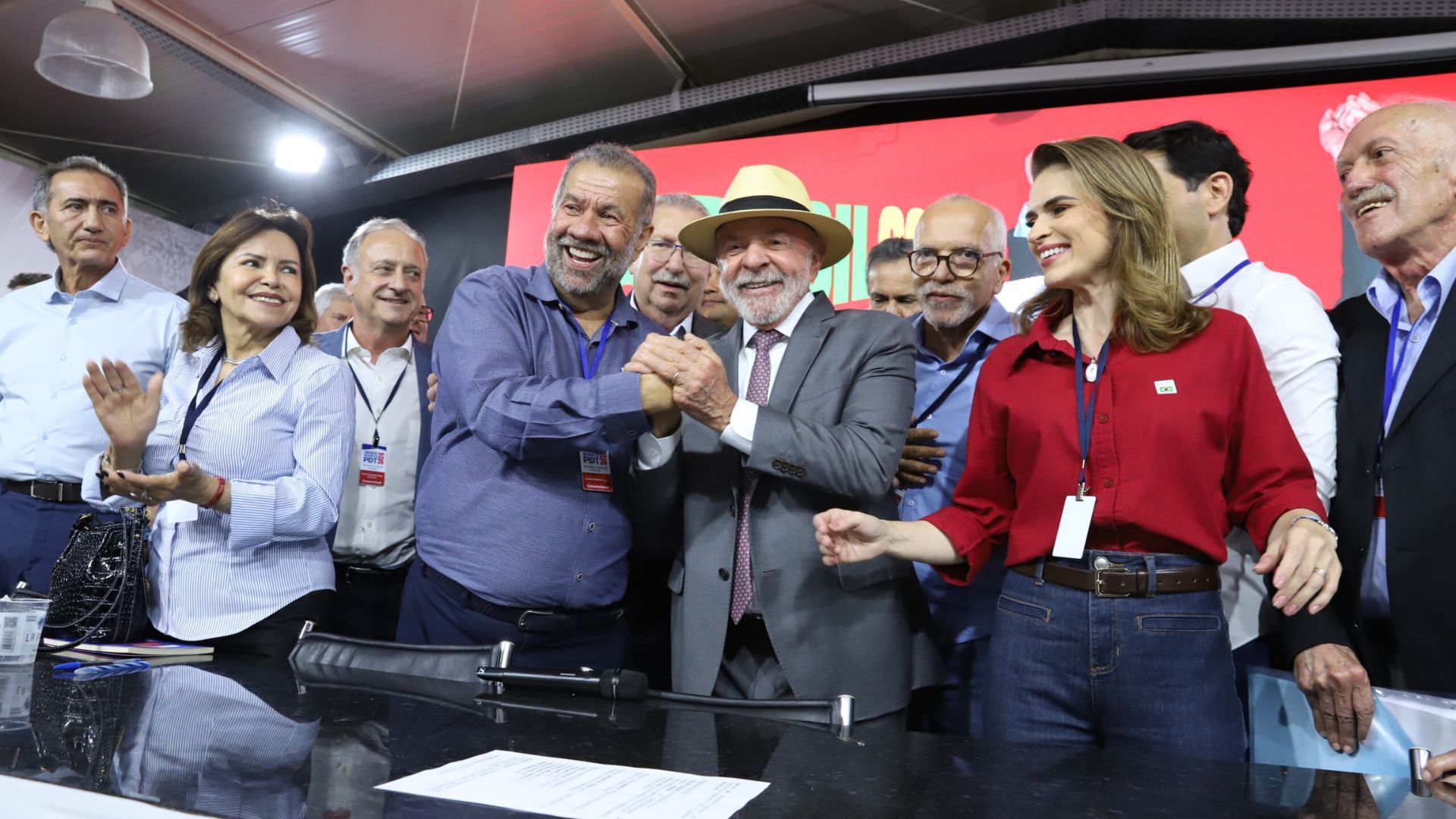 Em convenção, PDT fala em 'renascimento' e critica Ciro Em convenção, PDT fala em 'renascimento' e critica Ciro