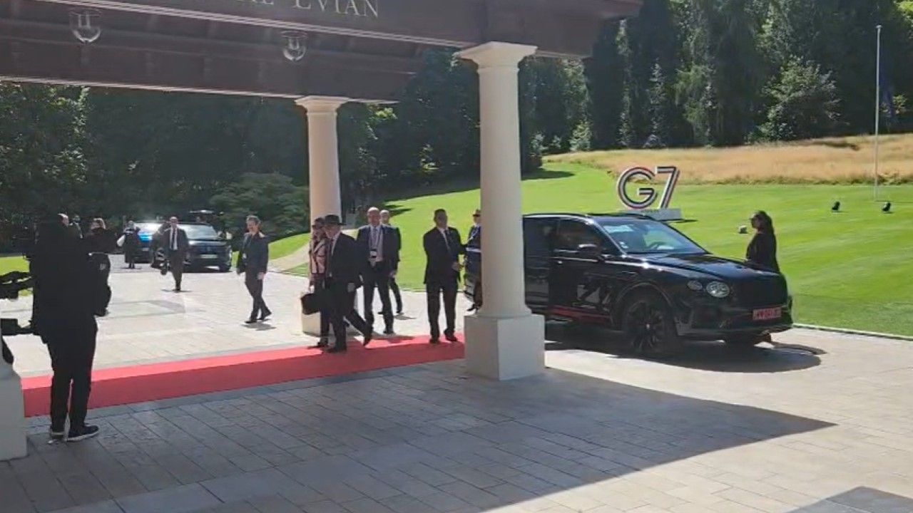 Imagem da notícia: Lula chega à França para participar da cúpula do G7 Imagem da notícia: Lula chega à França para participar da cúpula do G7