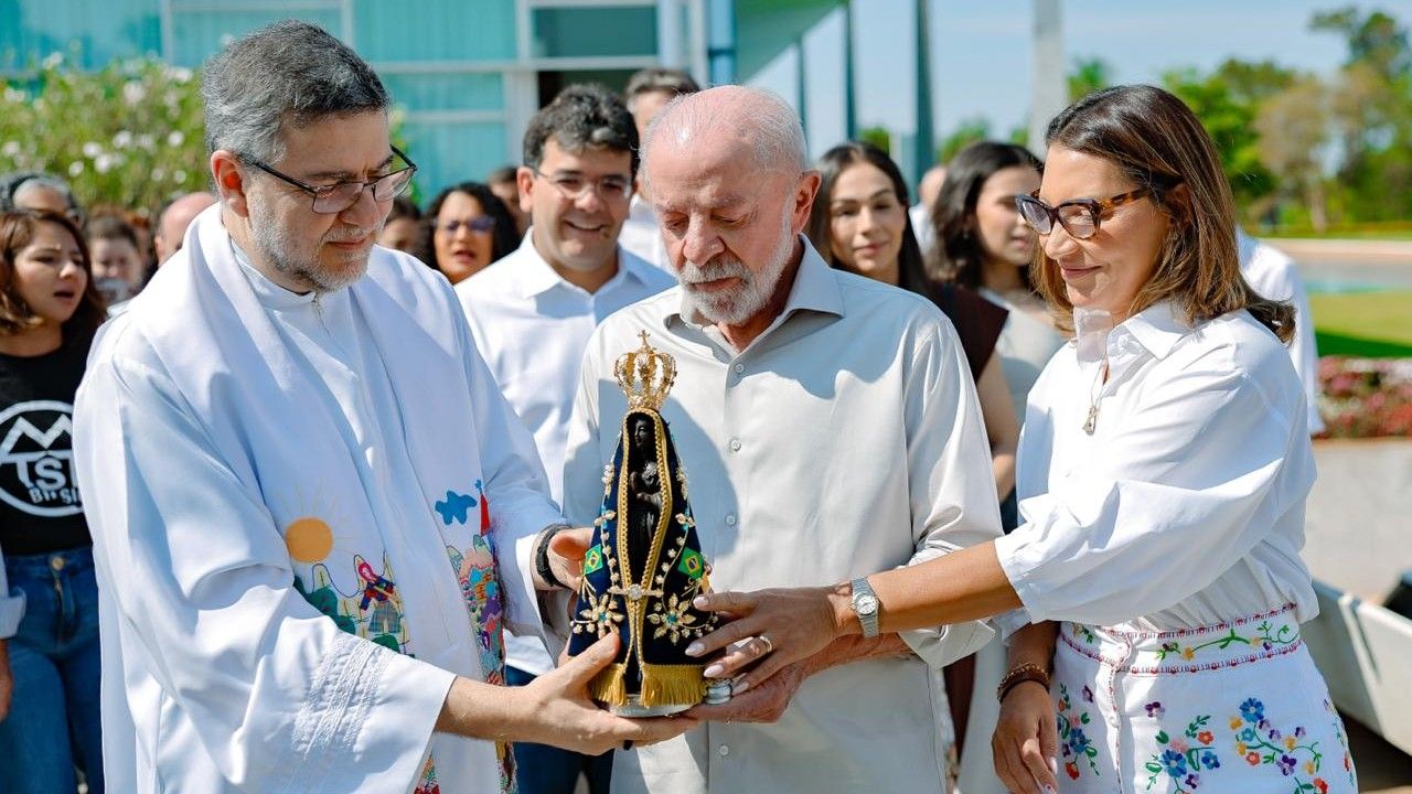 “Explodam!” Grupo pró-Lula para cristãos é ativado sem TSE