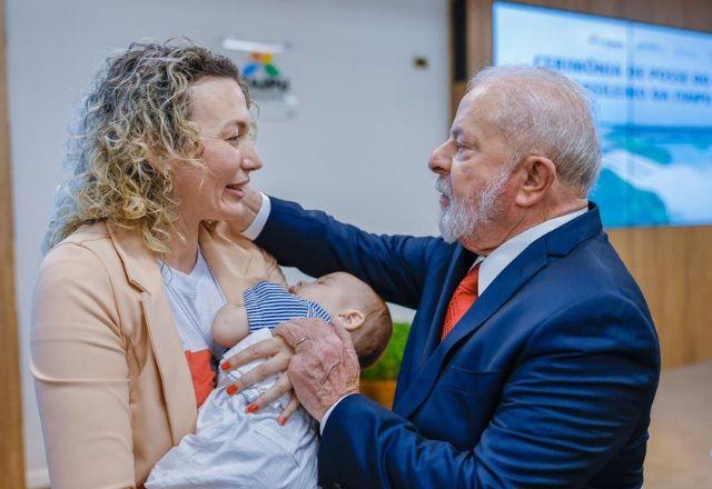 Lula e Pâmela Silva, viúva do tesoureiro do PT Marcelo Arruda