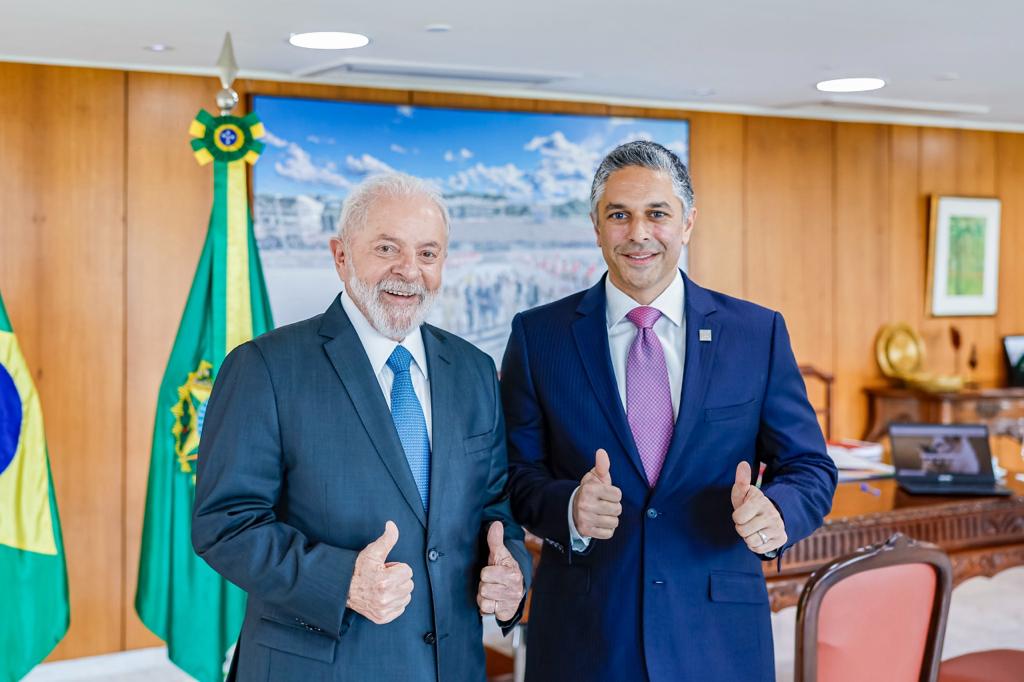 Lula e Shilpan Amin, presidente da GM