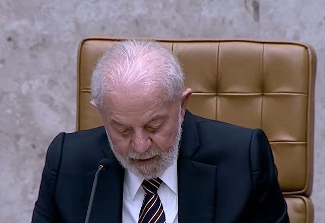 Lula: Quem ama a democracia não pode perder de vista a importância da independência do Judiciário Lula: Quem ama a democracia não pode perder de vista a importância da independência do Judiciário
