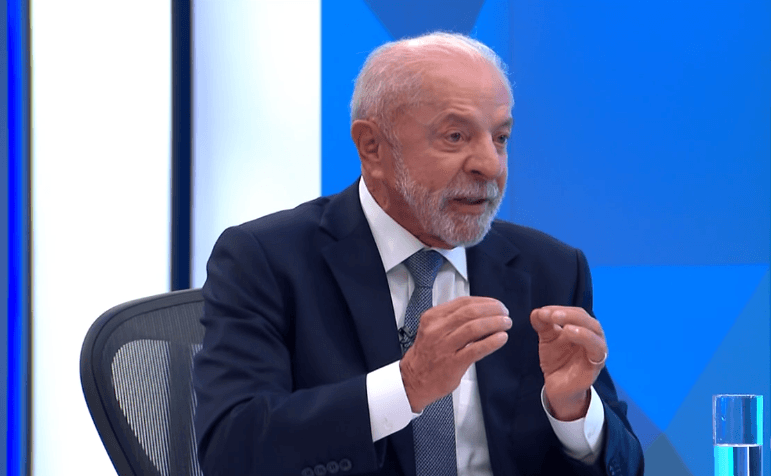 Lula faz mea-culpa e diz que povo não entendeu governo