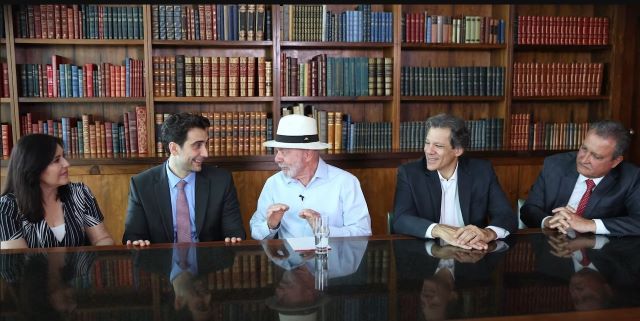 Lula promete autonomia a Galípolo e diz que "jamais" vai interferir no Banco Central