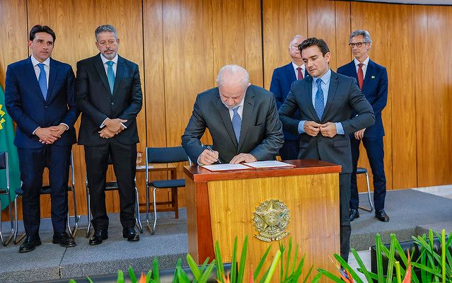 Lula diz que economia vai crescer mais de 3,5% em 2024