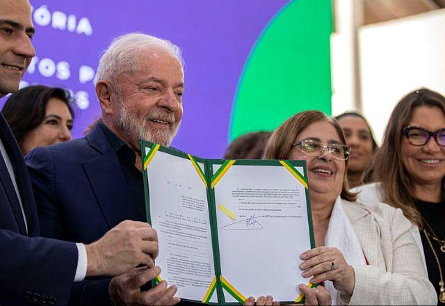 Lula sanciona igualdade salarial