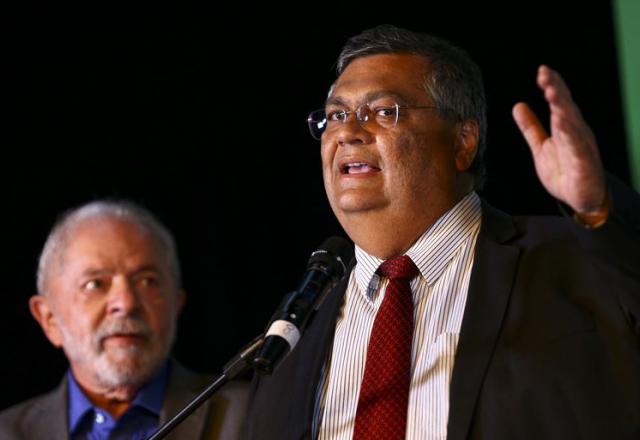 Lula voltou a fazer piada gordofóbica com Dino