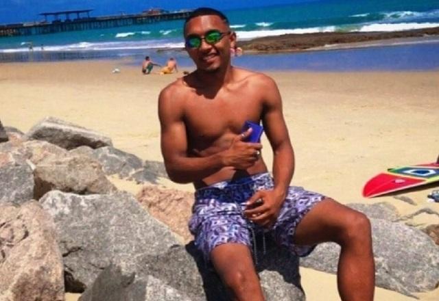 MC Black em praia, funkeiro foi encontrado morto na faixa de areia em Fortaleza (CE)