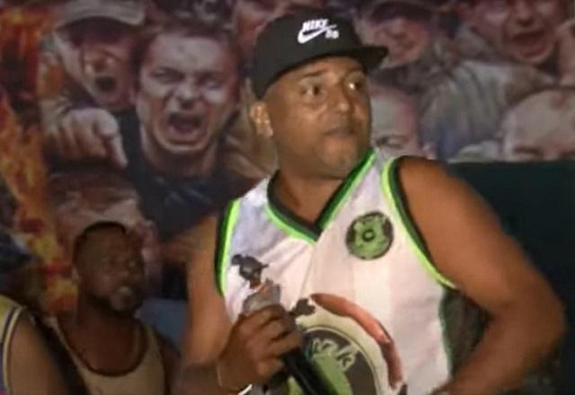 MC Raposão em apresentação; funkeiro morreu após câncer no pâncreas