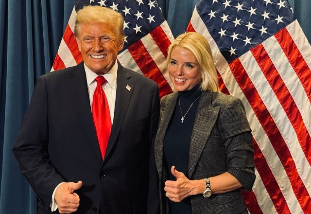 Após desistência de investigado por tráfico sexual, Trump nomeia Pam Bondi como procuradora-geral