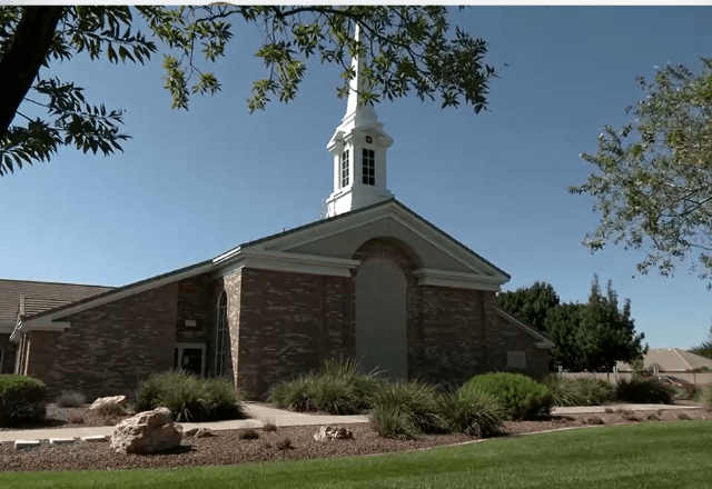 Igreja mórmon que vizinhos dos Robinsons disseram que eles frequentavam, em Washington, em Utah | Foto: Reuters - 12.09.2025