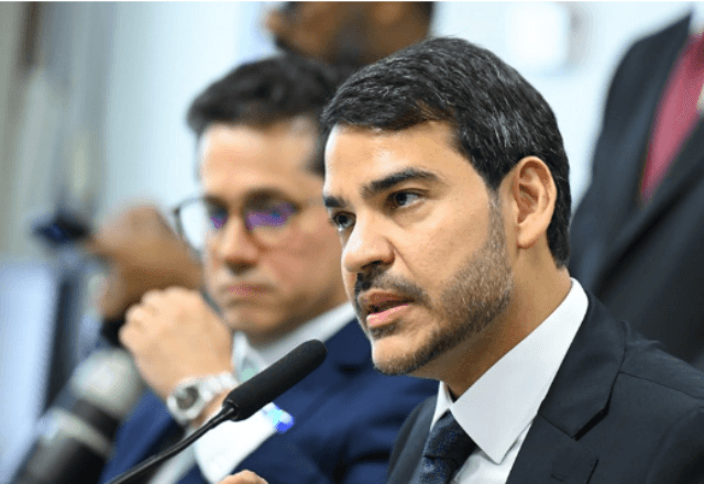 “Ficar na AGU vai reabilitá-lo para vagas futuras no STF”, defende aliado de Messias “Ficar na AGU vai reabilitá-lo para vagas futuras no STF”, defende aliado de Messias