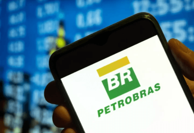 Petrobras perdeu R$ 80,1 bilhões no ano, pressionada por dividendos e ruídos institucionais | Budrul Chukrut/SOPA/LightRocket/Getty Images
