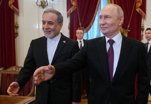 Putin promete apoio ao Irã em conversas com chanceler iraniano na Rússia | Dmitri Lovetsky/Pool via REUTERS