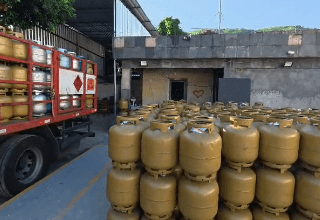 Facção obriga moradores a comprarem botijões de gás de único fornecedor no Rio