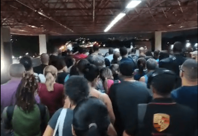 Aglomerações no metrô do Rio de Janeiro | Reprodução