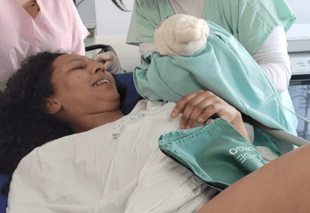 Mamãe com Alice no hospital | SBT RS